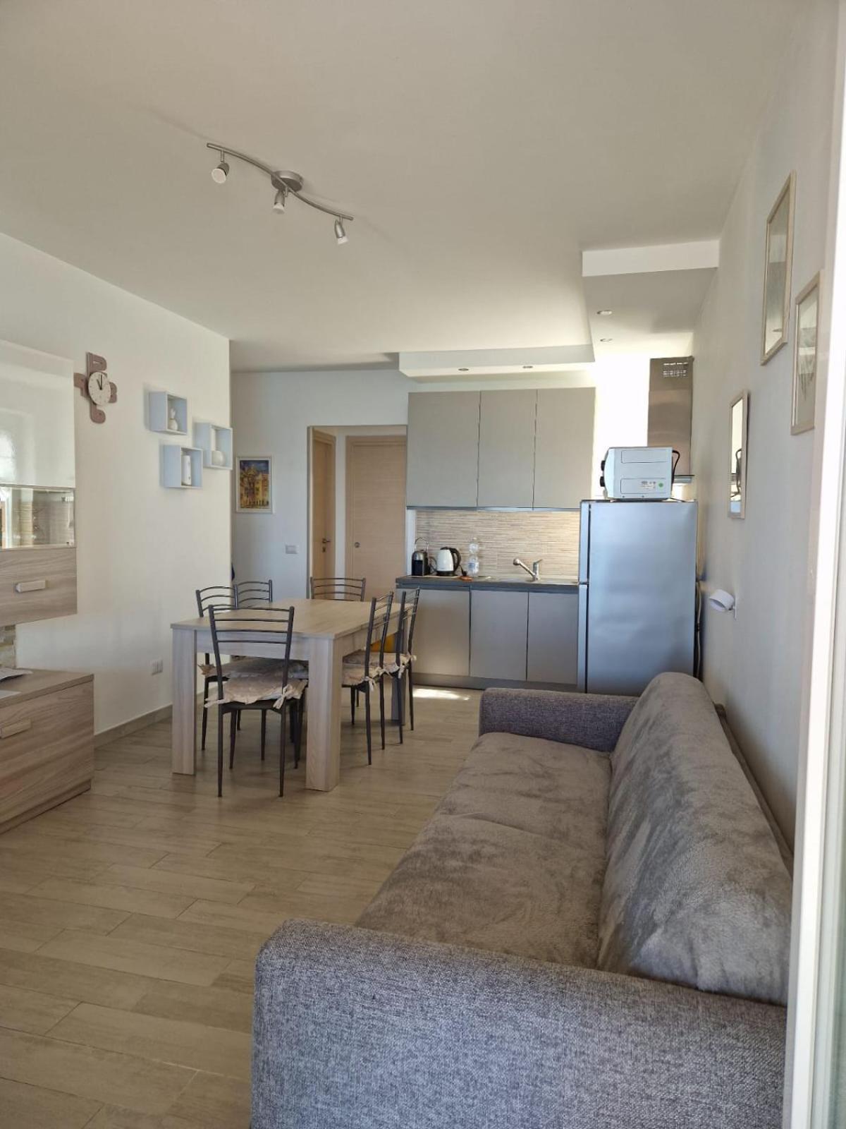 Ferienwohnung La Finestra Sul Golfo Ospedaletti Exterior foto
